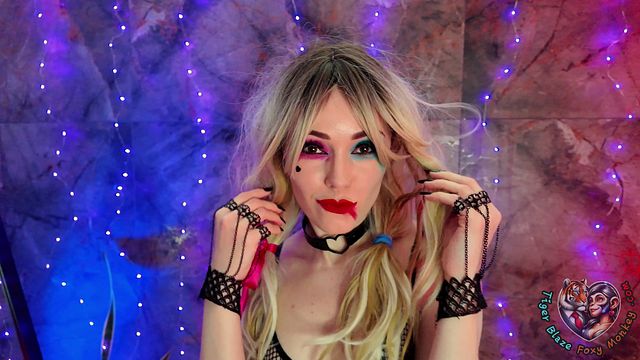 Harley Quinn's Neighbor Knocks on Halloween "Trick or Dick?" She Chooses Dick Over Candy! Gotham Blowjob and Fuck Festival