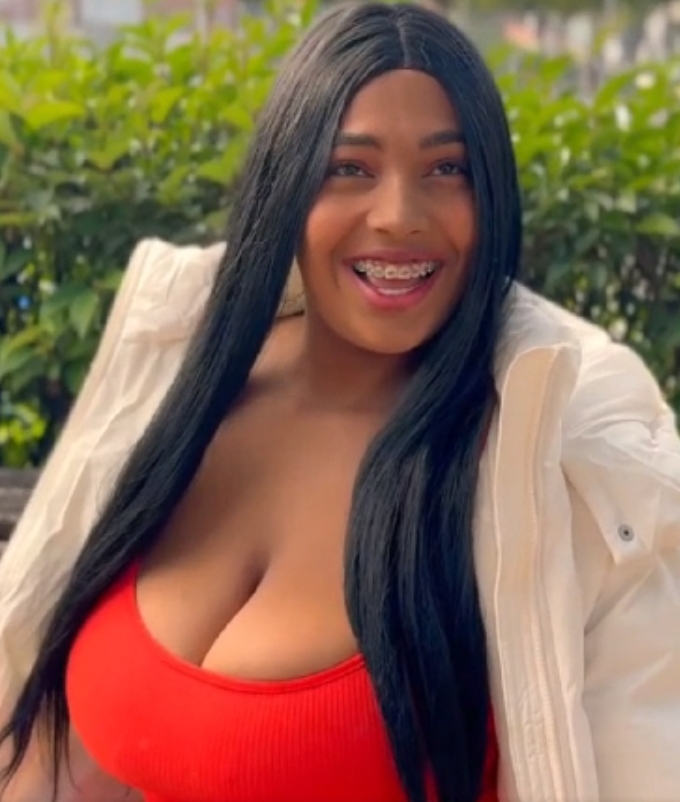 Thayana Babyy Fessée