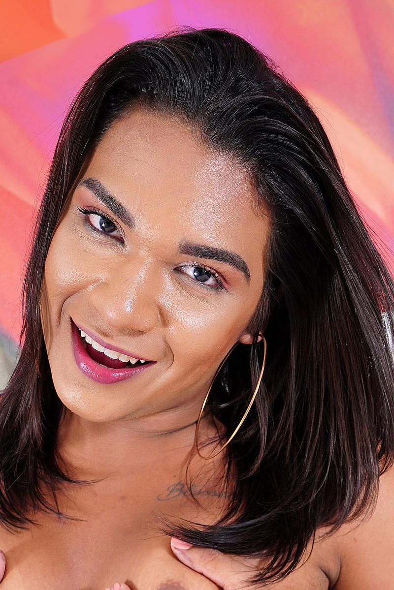 Jennifer Cardoso Plan à trois