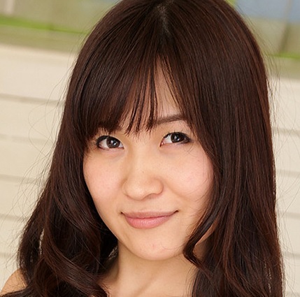 Shizuku Hatano Fessée