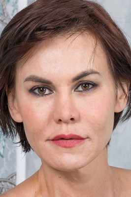 Photo HD Lansy Red - 1