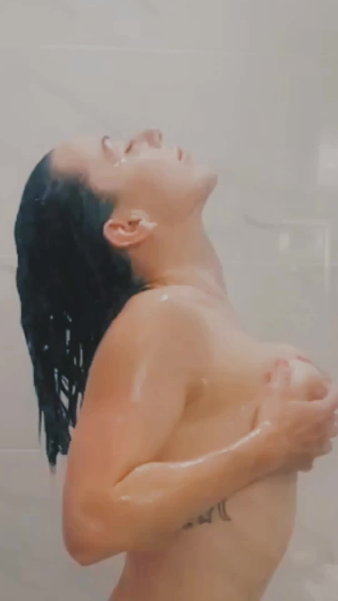 Sexy Shower Show - 80's Montage