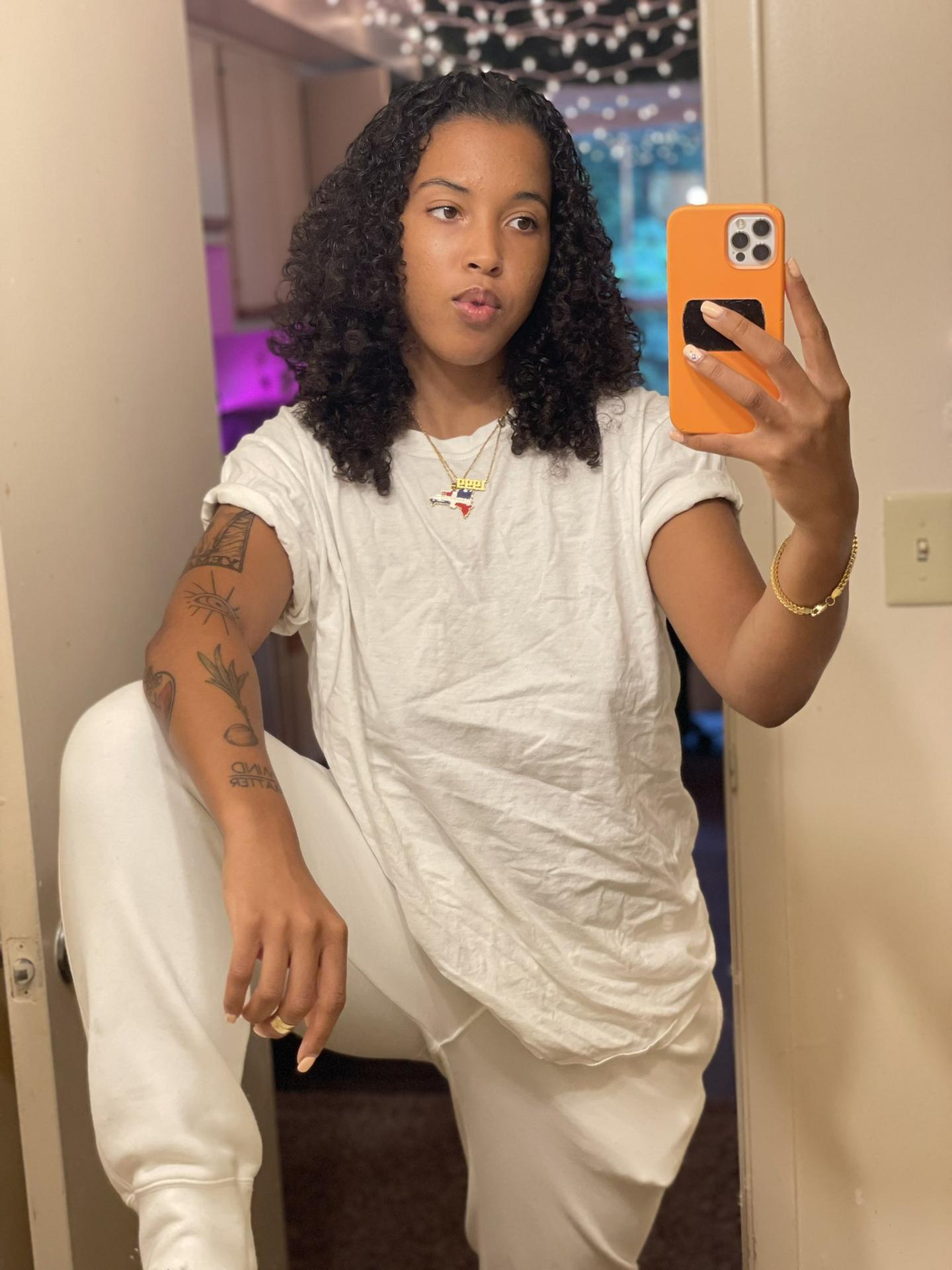 Sage The Flame Fessée