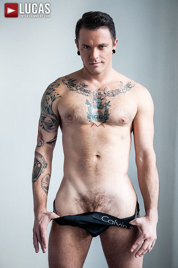 Photo HD Max Cameron - 7