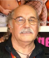 Oliver Buzz Masturbation