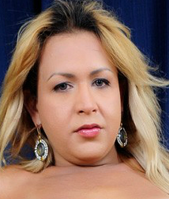 Adriana Salvatore Gorge profonde