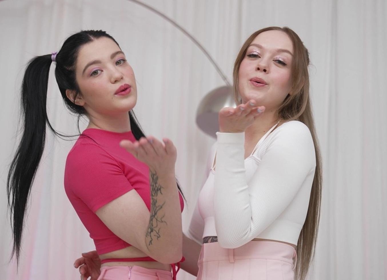 PISS on Two teen dolls - Barbie and Sakura in Anal Group