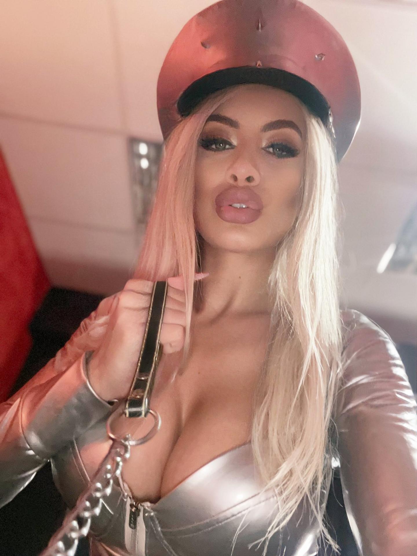 Photo HD Mistress Saida - 1