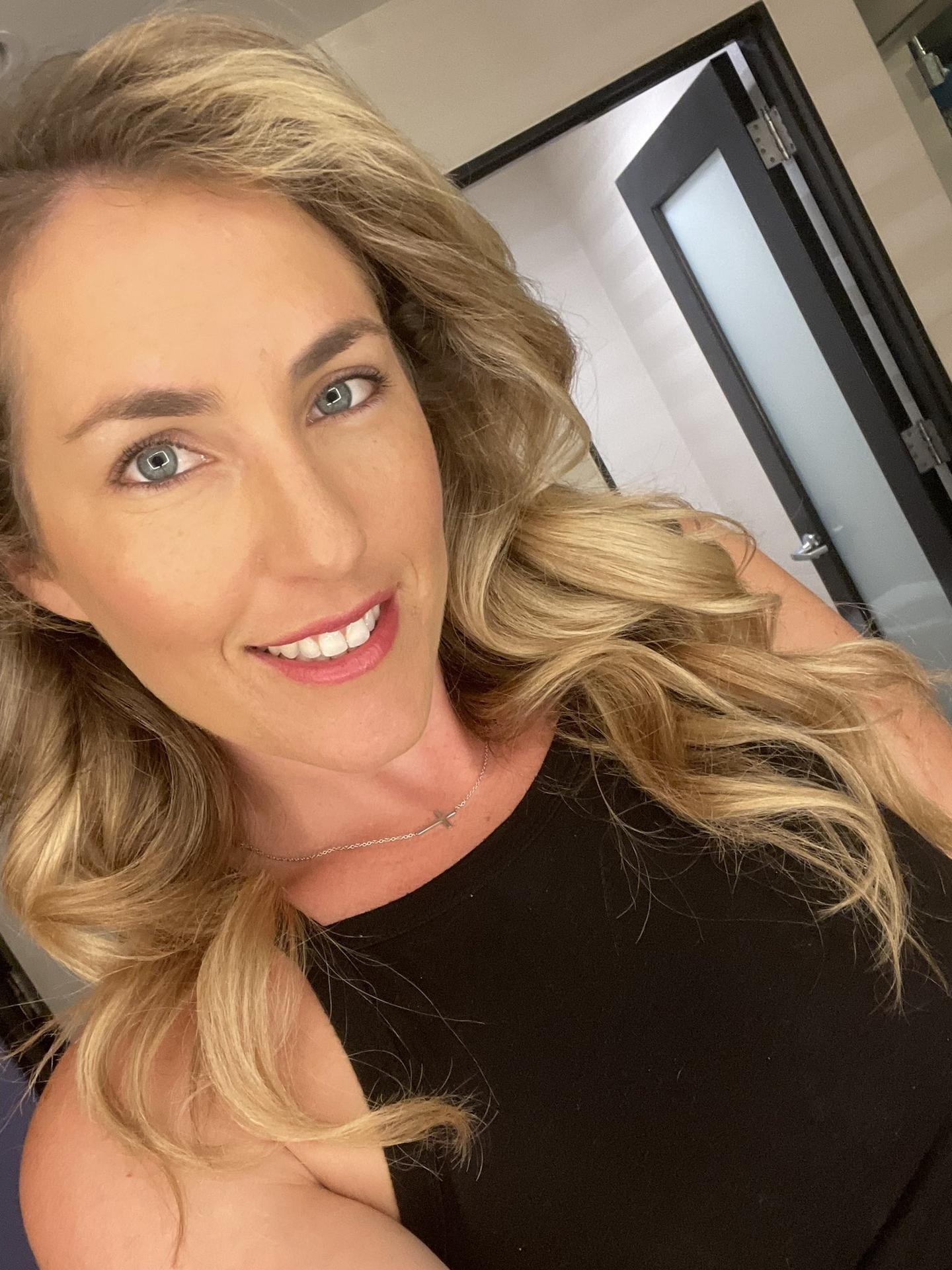 Photo HD Abbey James - 1