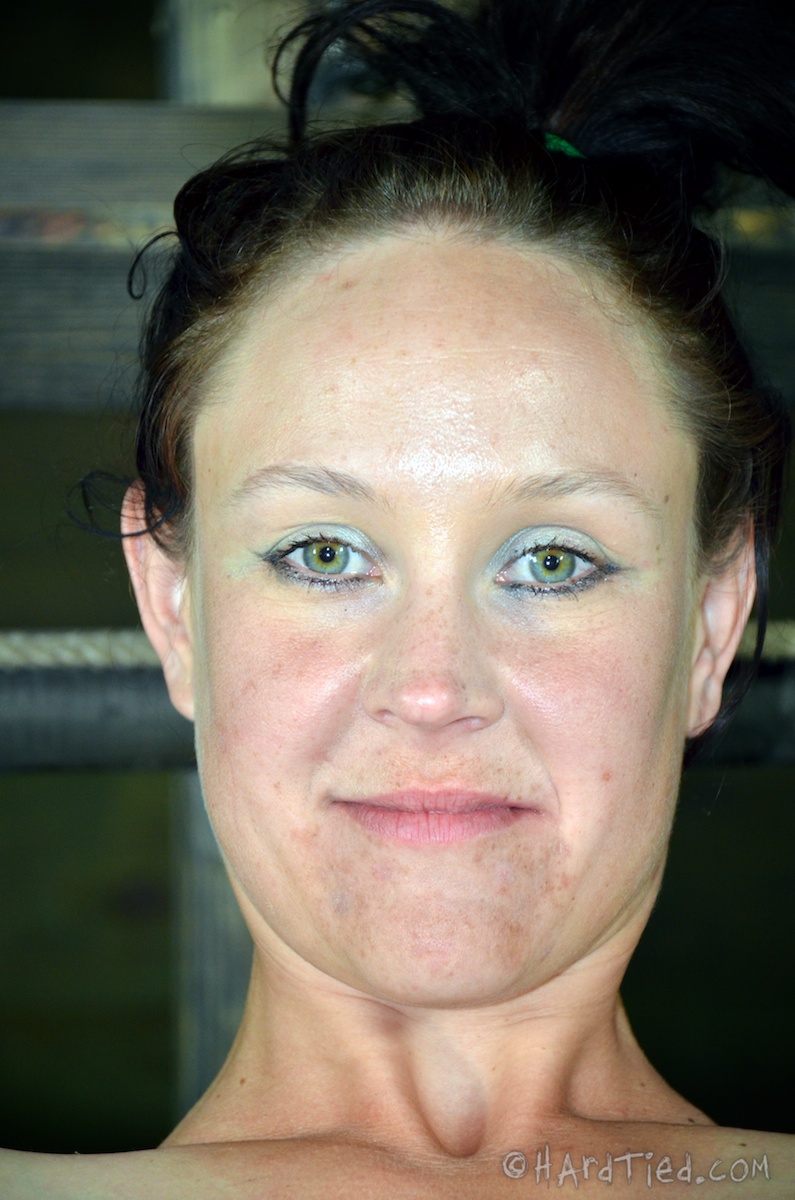 Photo HD Poppy James - 3