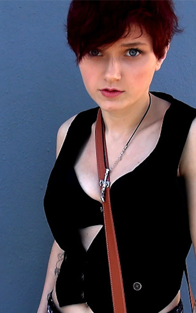 Photo HD Naomi Clark - 1