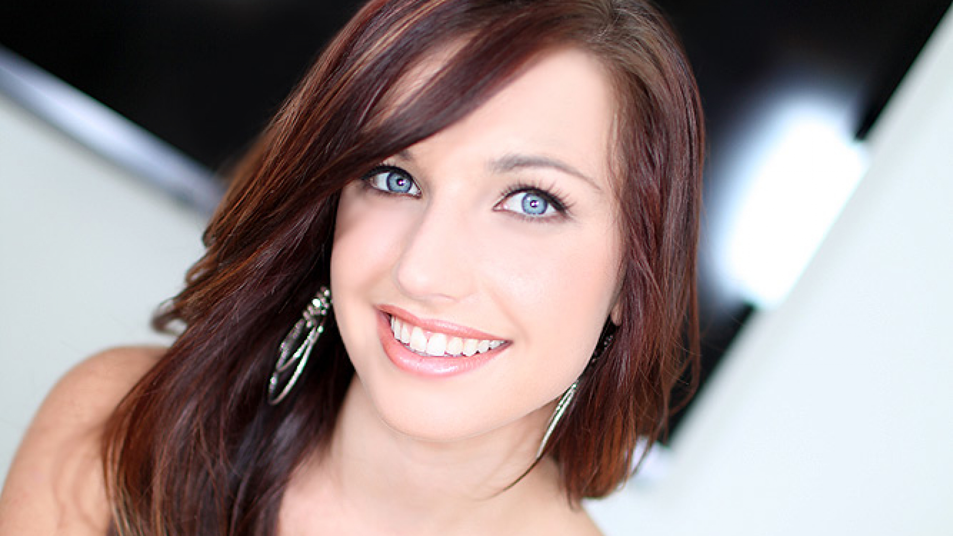 MaryJane Johnson, Gorgeous Teen Swallows TWO Loads