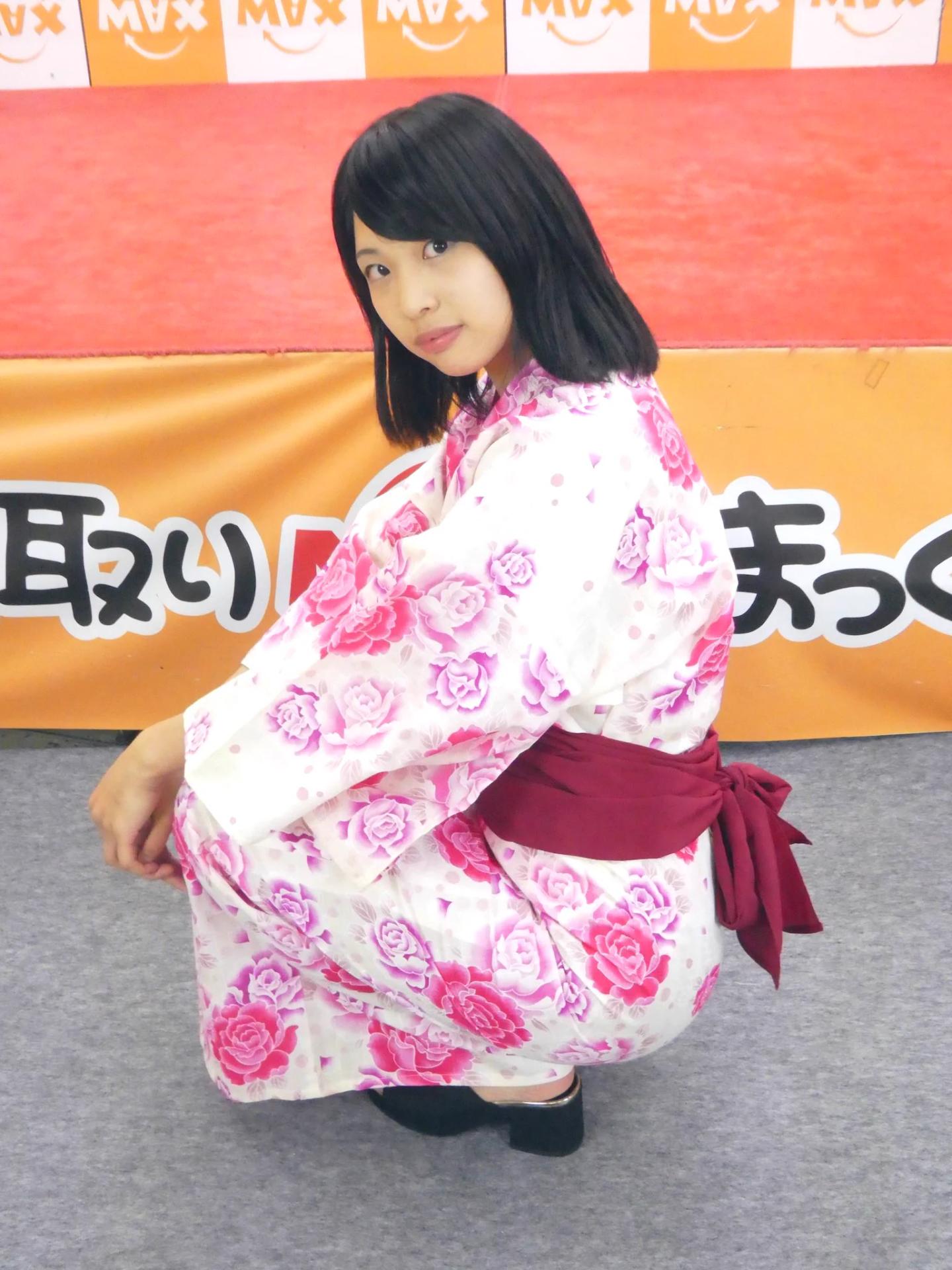 Photo HD Mari Takasugi - 1