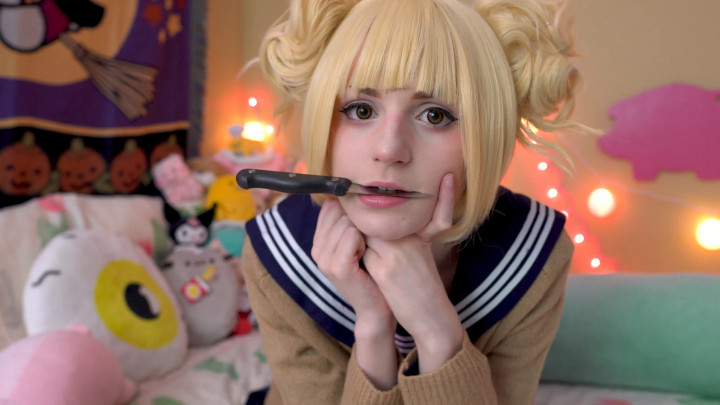 Toga shows off her insides