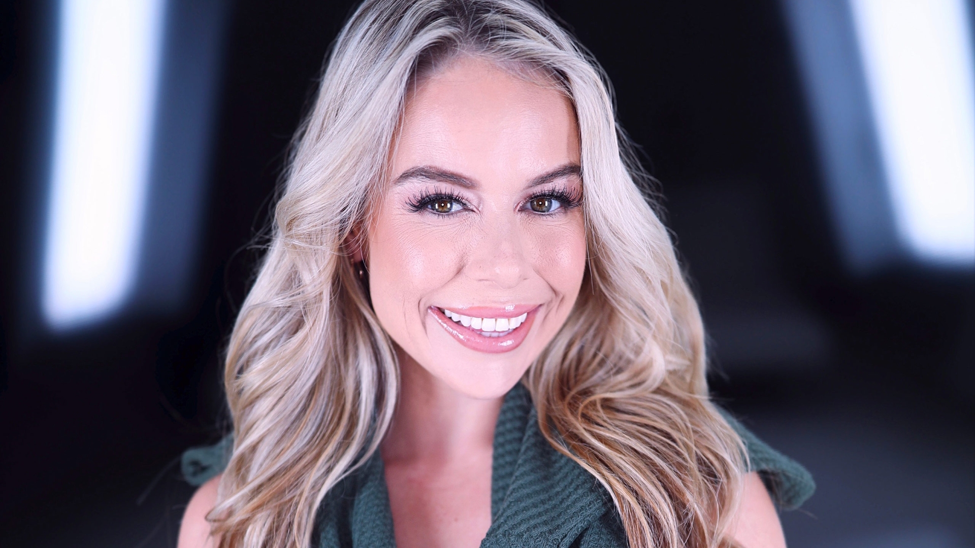 Summer Vixen Returns to Amateur Allure to Deep Throat, Fuck and Swallow a Mouthful of Cum