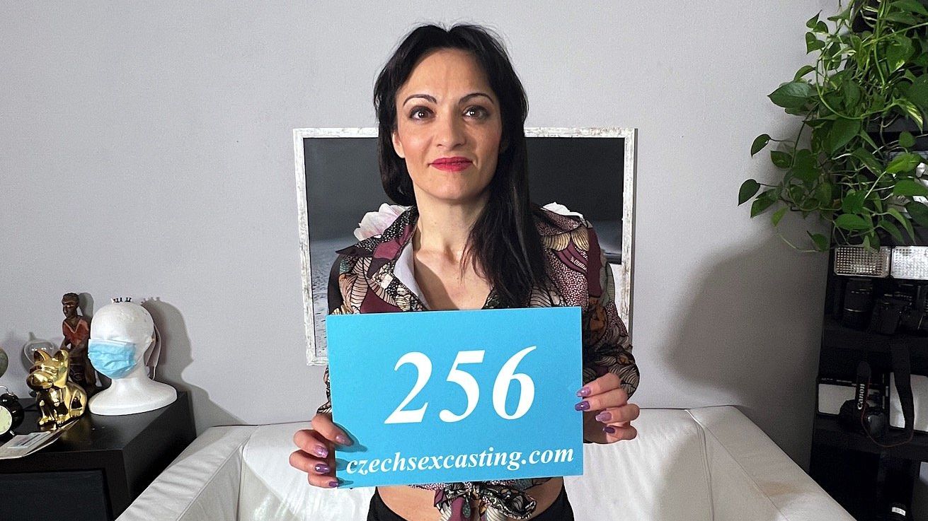 Italian tattooed tourist visited Czech Casting