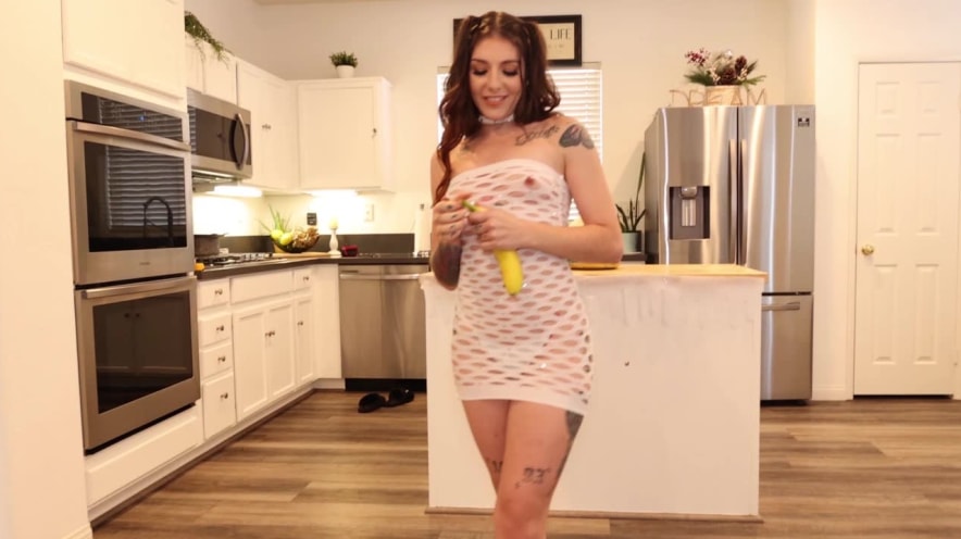 Sexy StepDaughter Brenna McKenna Fucks Her Step Daddy