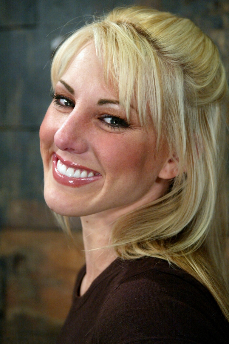 Photo HD Bobbi Dean - 1