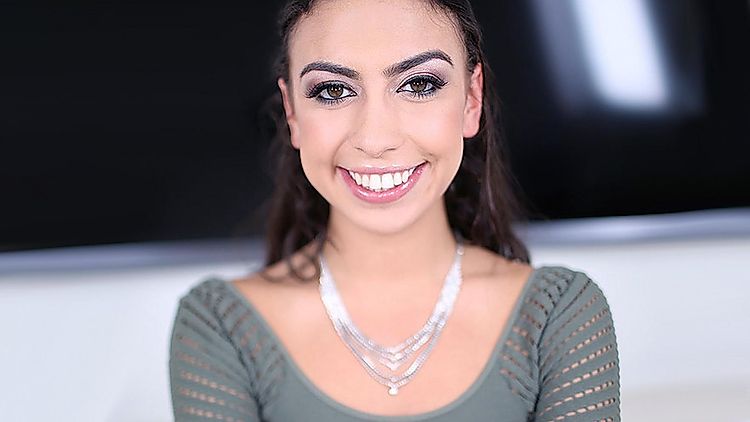 Taylor May POV, Stunning Brunette Gives Head and Rides the Dick