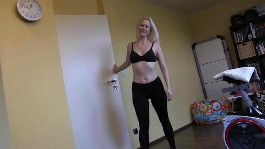 Beim Wichsen erwischt und gefickt!