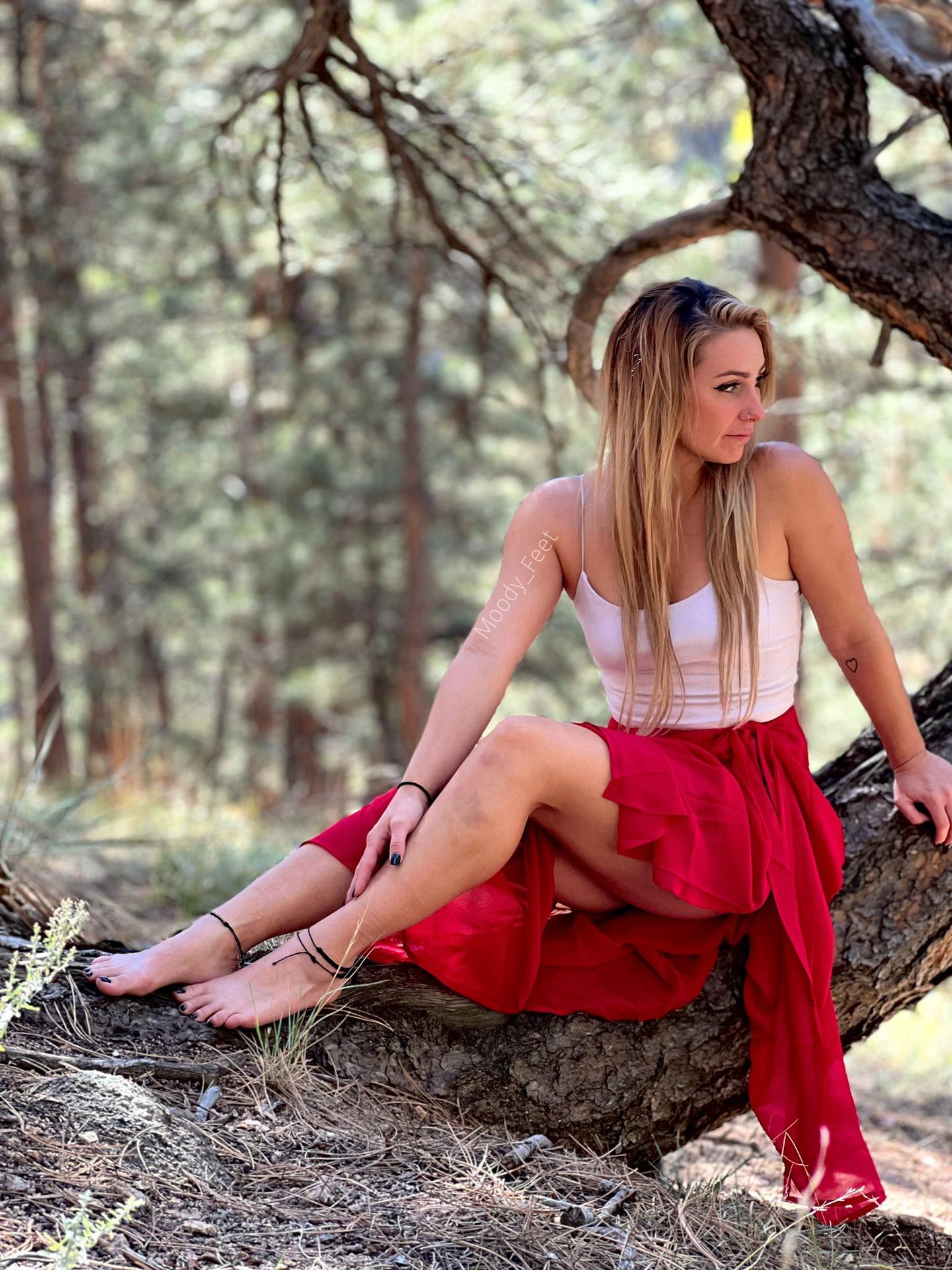 Photo HD Moody Feet - 8