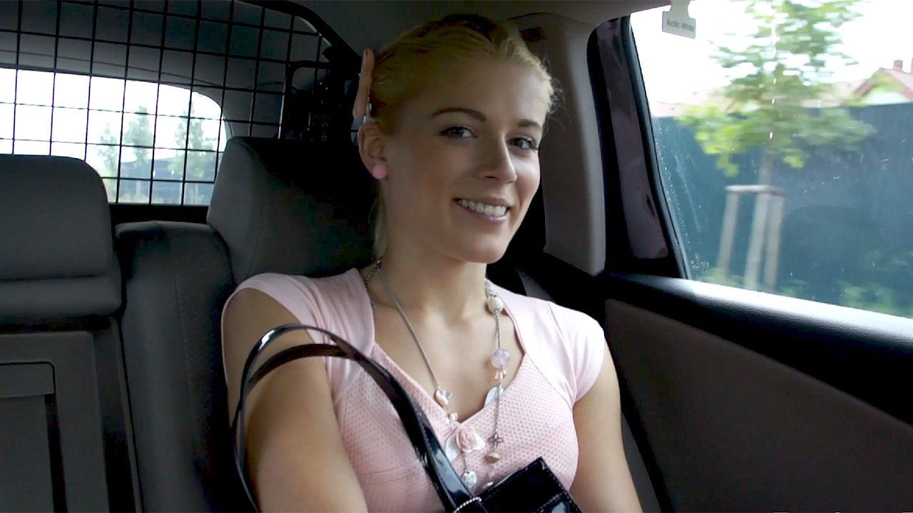Blonde slut fucks her driver