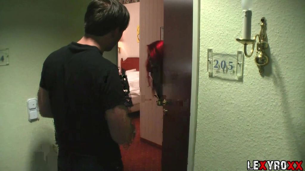 Lousy stranger fuck! Horny bitch vs. marital bliss!