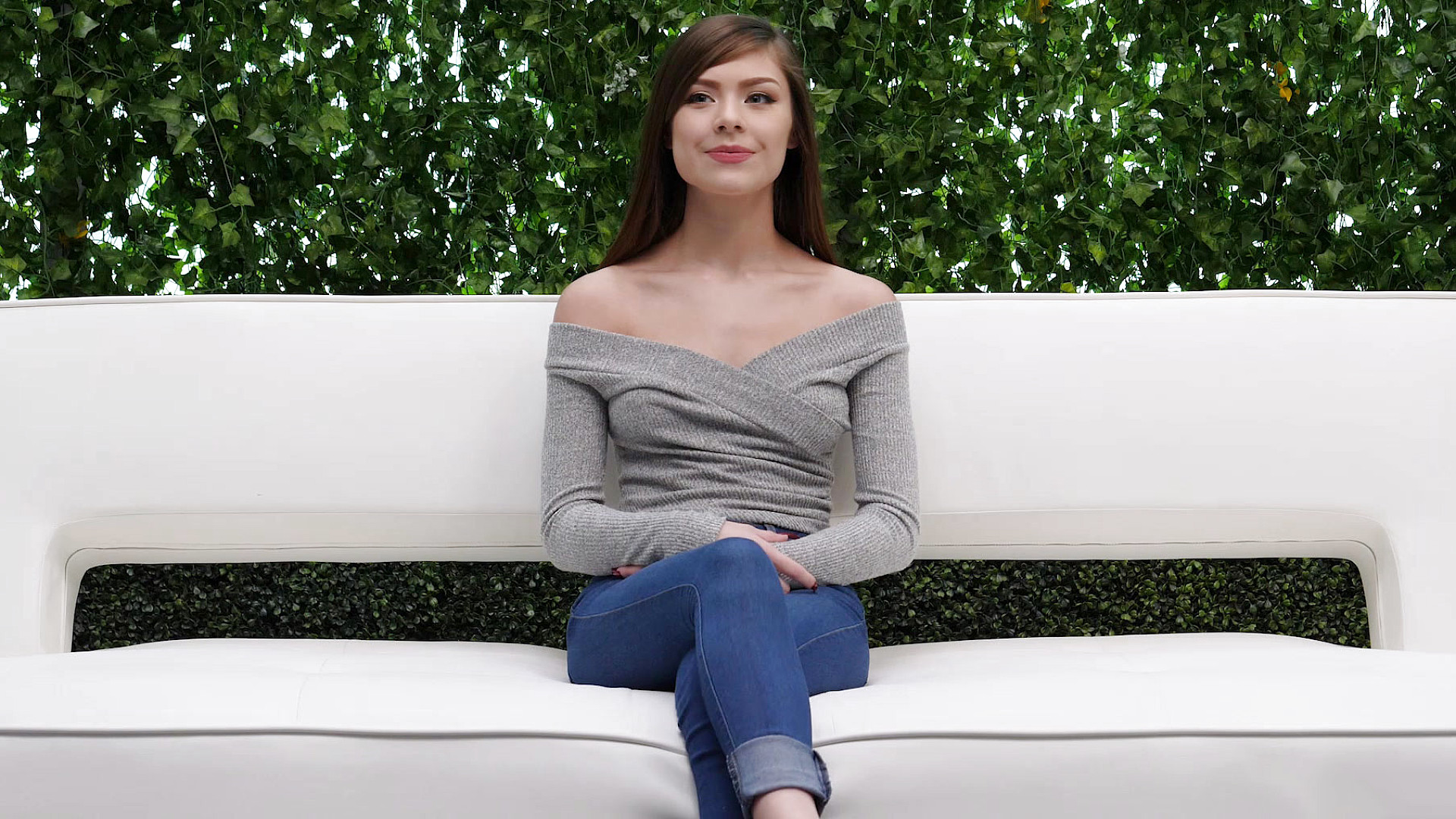 Tight Pussy Gets Filled With Cum