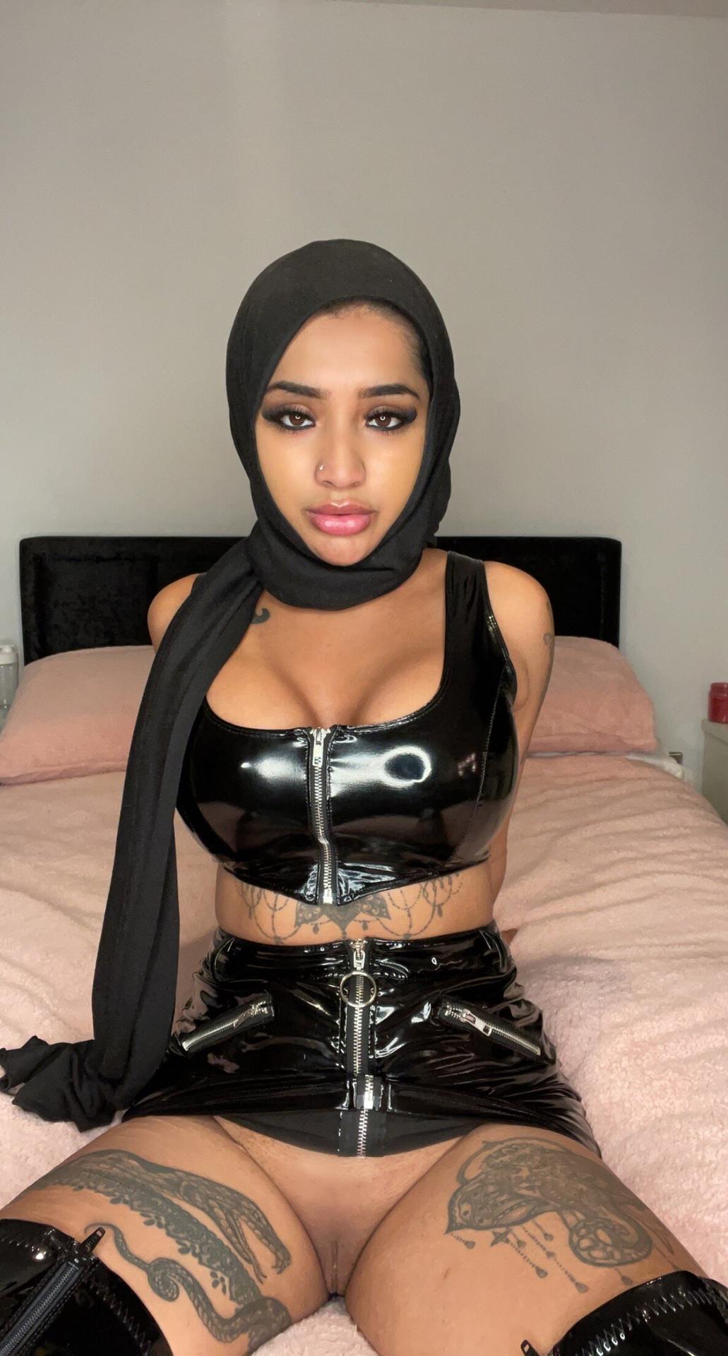 Photo HD Yasmina Khan - 2