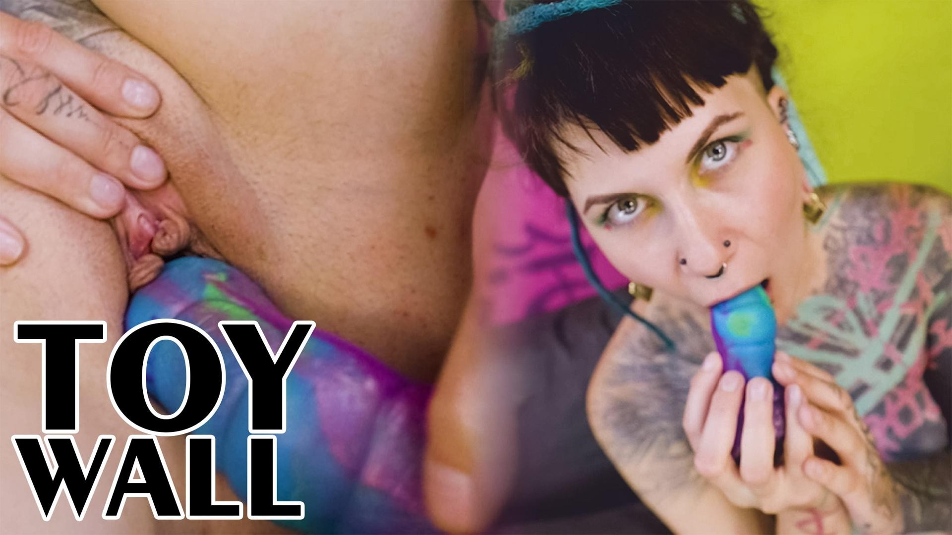 Tattooed Model Toy Testing - Z-Filmz Toywall Ep.3
