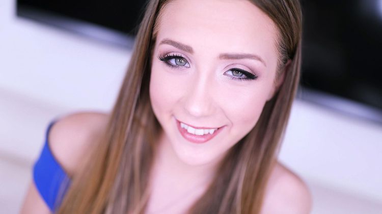 Audrey Hempburne Returns to Amateur Allure For a Threesome