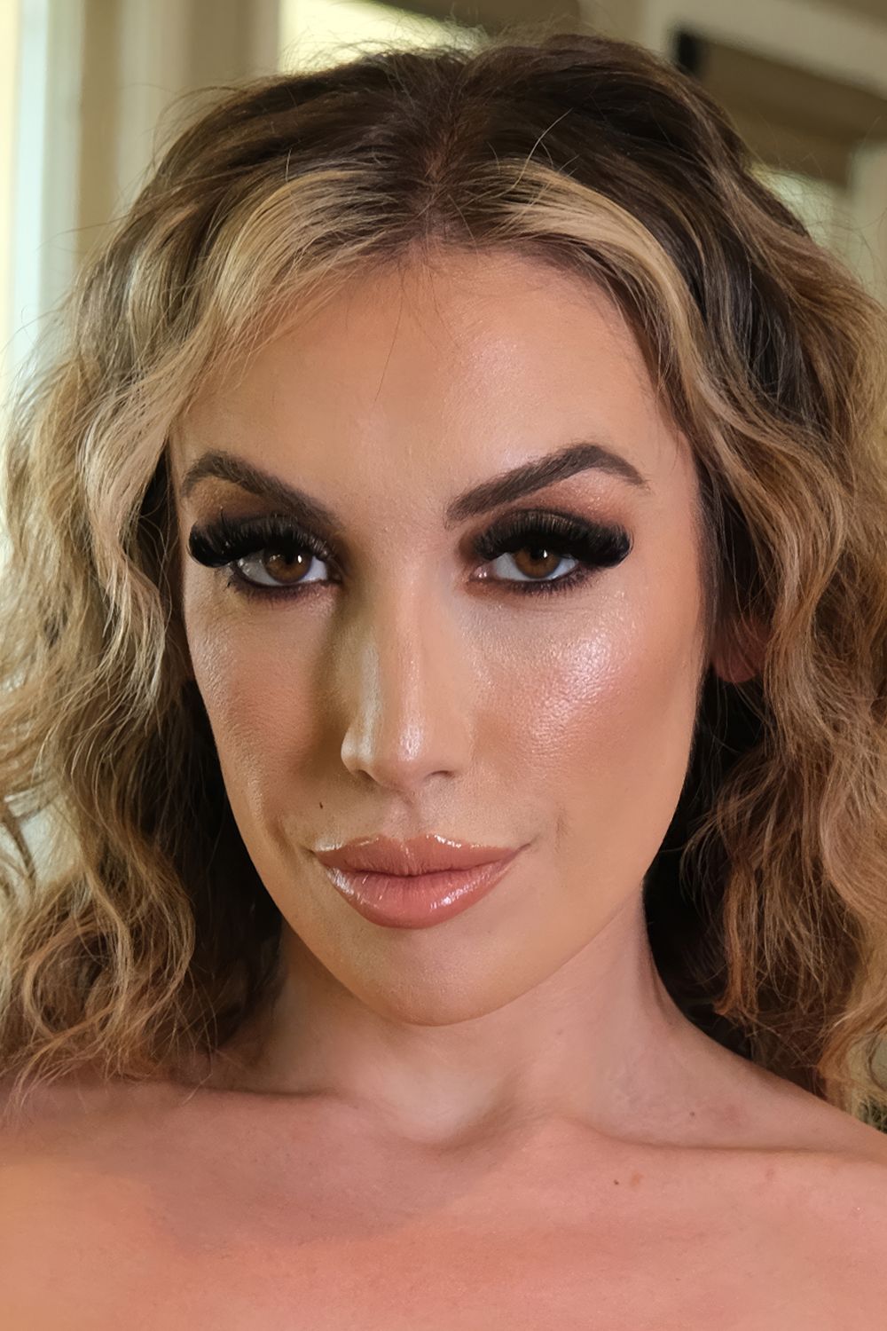 Photo HD Mia James - 7