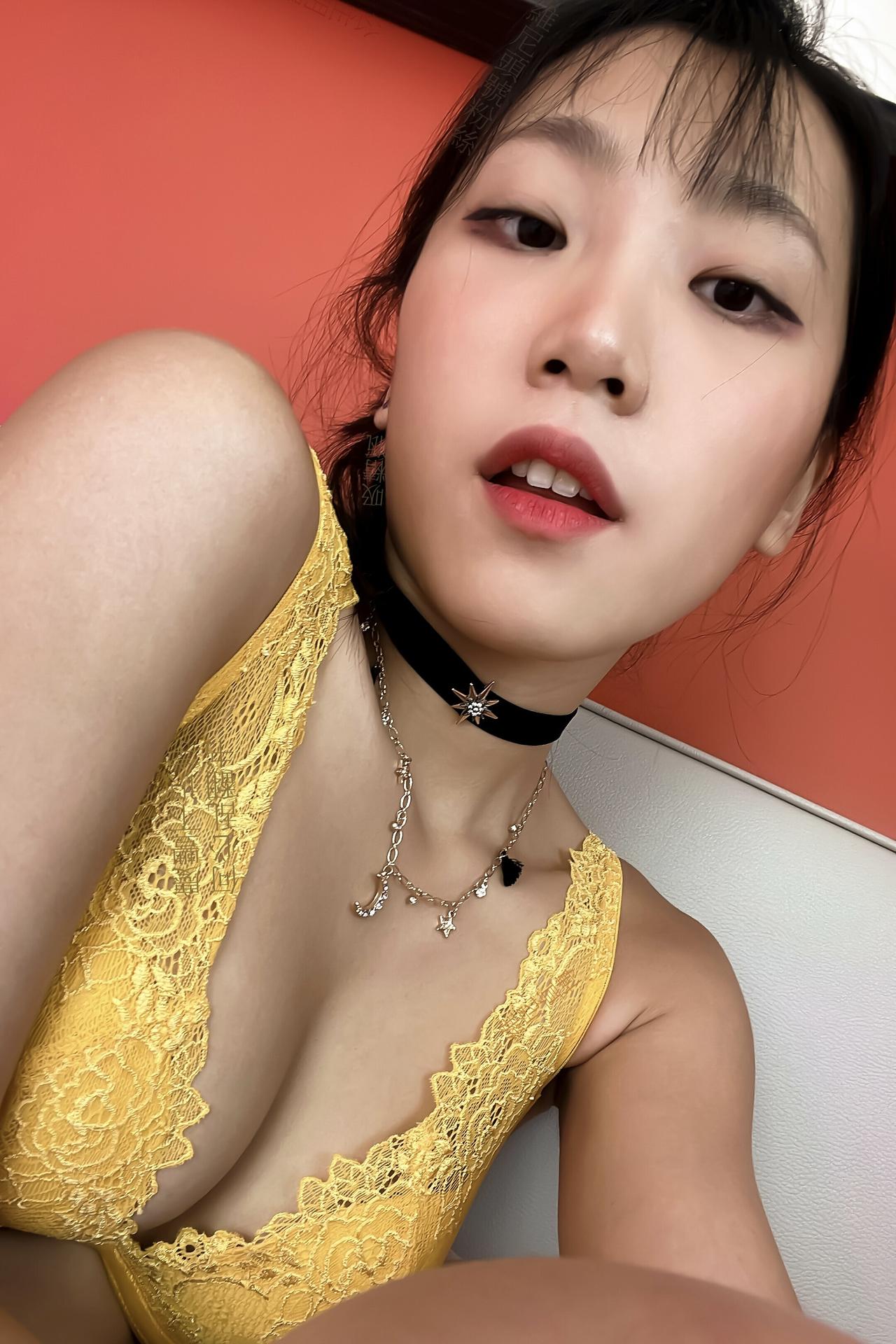 Photo HD June Liu - 7