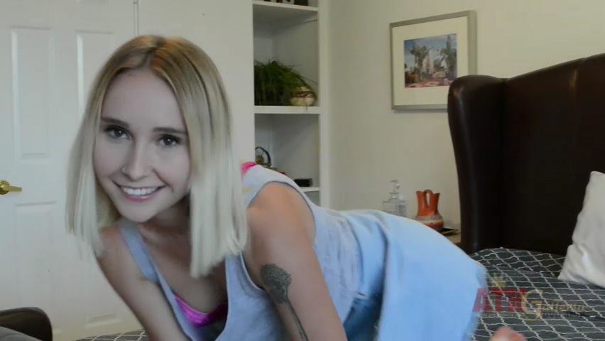 Peyton Coast Smacks That Ass and Pussy