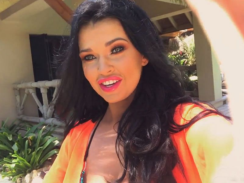 Sha Rizel Takes Us For An Island Stroll With Her Smartphone