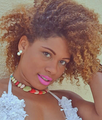 Giovana Bombom Facial