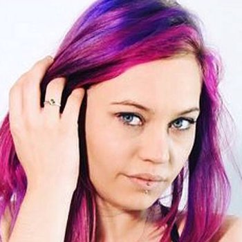 Photo HD Kira Burn - 1