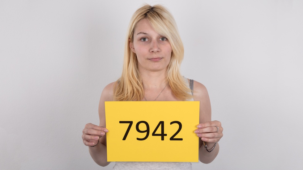 Michaela (7942)
