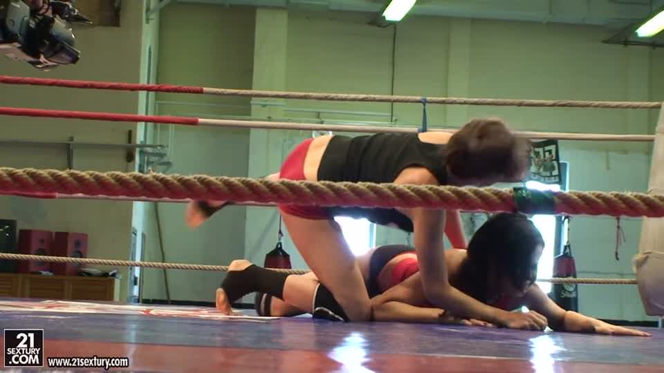 Nude Fight Club Backstage with Henessy & Abbie Cat