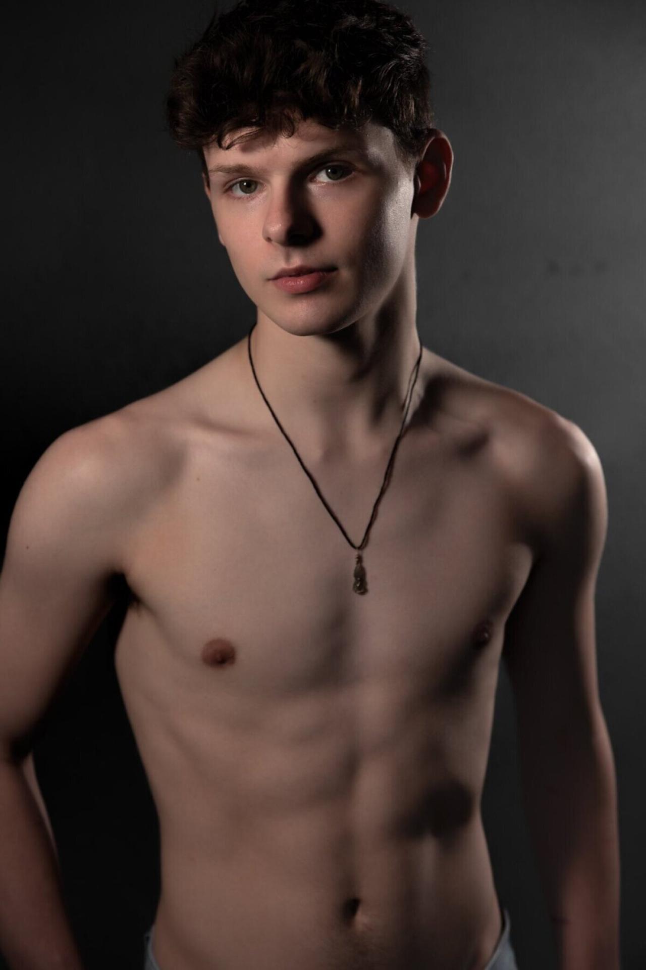 Photo HD Ethan Tate - 5