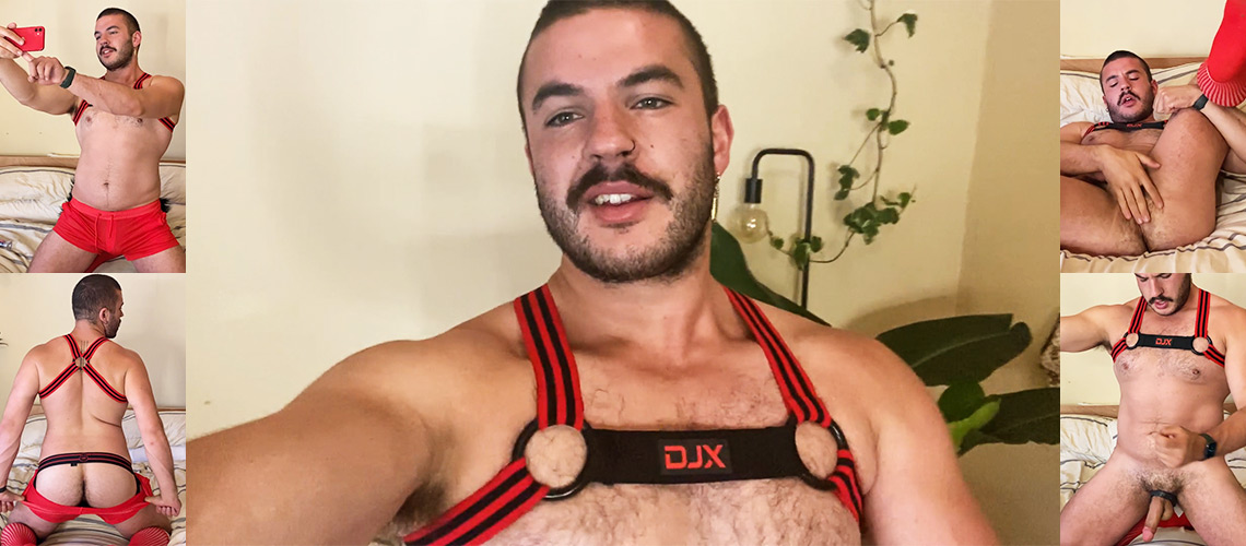 Zak Bray’s super hot home video