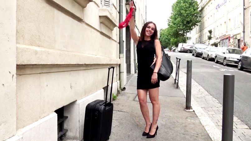 The whim of Julia, 22 years old!