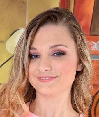 Photo HD Emily Chase - 2