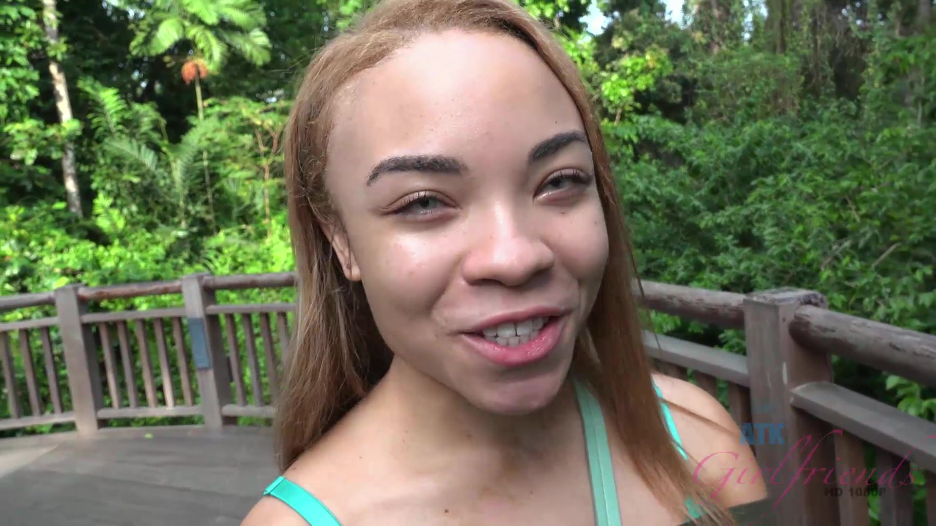 Jamie Is Super Happy to Go to Singapore with You