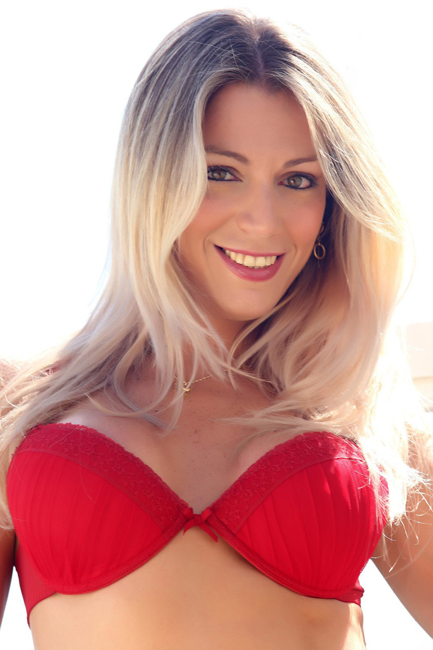 Photo HD Rafaella Carneiro - 1