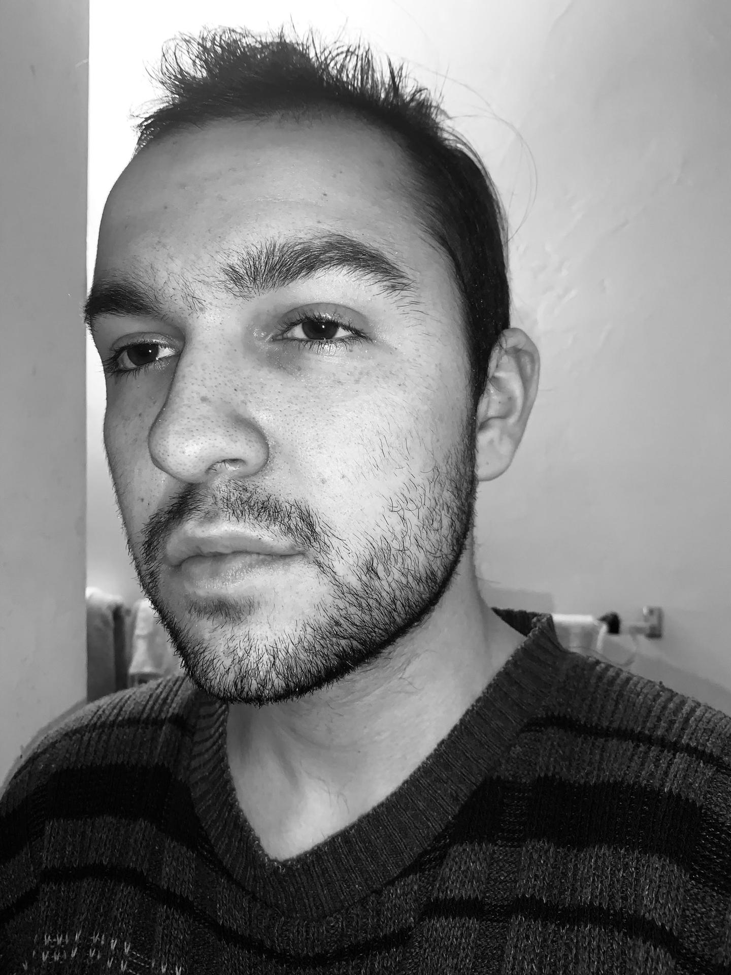 Zekron Grey Branlette avec les pieds