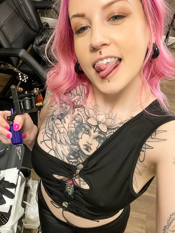 Lady Lazarus Evolved Fights Lez