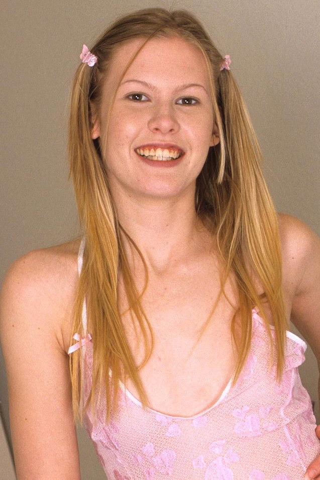 Photo HD Angelina Joy - 3