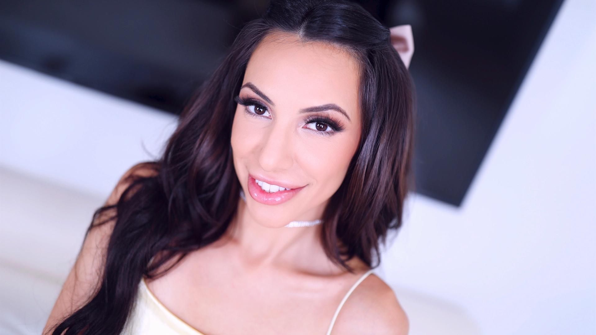 Hime Marie Returns to Amateur Allure to Worship and Show Her Appreciation