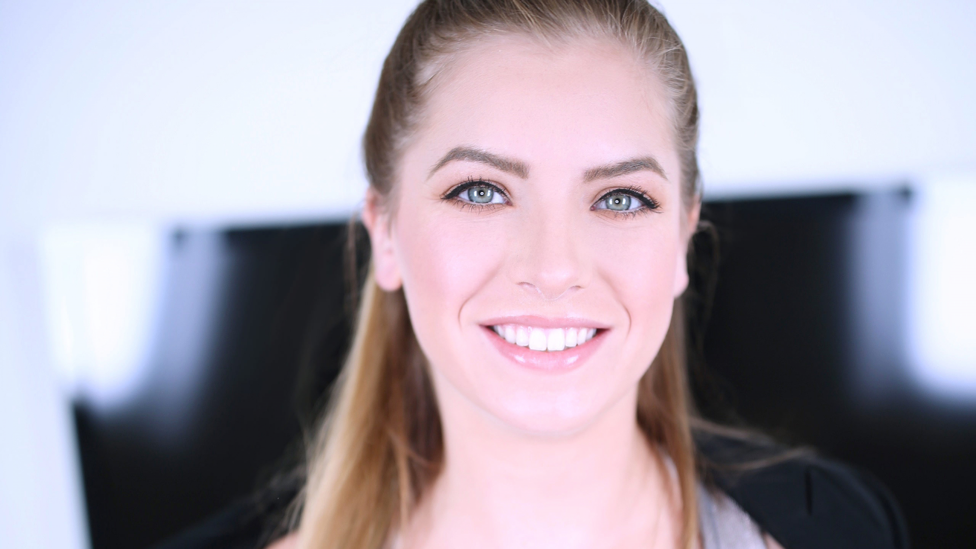 Amateur Allure Presents.Summer Brooks Gives Head, Rides the Cock and Swallows Semen in 4K!